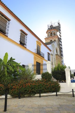 Sanlucar de Barrameda, Cadiz, İspanya - 21 Ekim 2023: Sanlucar de Barrameda kasabasındaki Ana Kilisemizin Hanımı