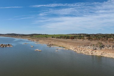 İspanya ile Portekiz sınırı arasındaki Guadiana Nehri.