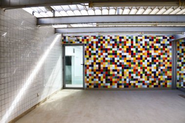 Cartagena, Murcia, İspanya - 6 Ocak 2024: Kartagena 'daki Bölgesel Modern Sanat Müzesinin Mimari Detayları