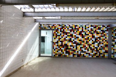 Cartagena, Murcia, İspanya - 6 Ocak 2024: Kartagena 'daki Bölgesel Modern Sanat Müzesinin Mimari Detayları