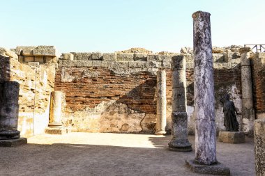 Merida, Extremadura, İspanya - 23 Ekim 2023: Roma Tiyatrosu ve Amfitiyatrosu