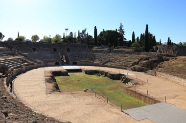 Merida, Extremadura, İspanya... 23 Ekim 2023: Merida şehrinde muazzam Roma amfitiyatrosu kaldı.