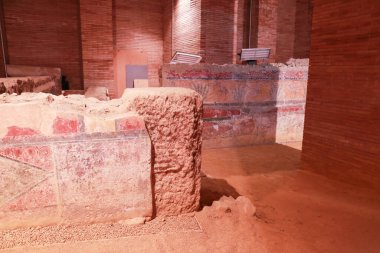 Merida, Extremadura, İspanya - 23 Ekim 2023: Merida kentindeki Ulusal Roma Sanat Müzesinde arkeolojik kalıntılar