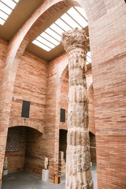 Merida, Extremadura, İspanya - 23 Ekim 2023: Merida kentindeki Ulusal Roma Sanat Müzesinde arkeolojik kalıntılar