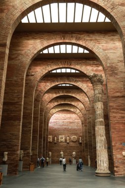 Merida, Extremadura, İspanya - 23 Ekim 2023: Merida kentindeki Ulusal Roma Sanat Müzesinde arkeolojik kalıntılar