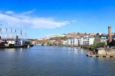 Bristol, İngiltere - 29 Mart 2024 Bristol limanının güzel manzarası