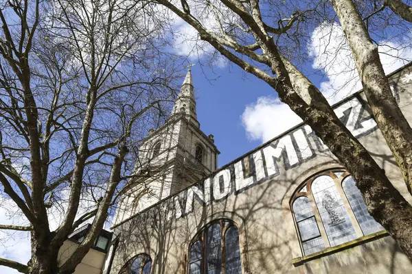 英国布里斯托尔 2024年3月29日 阳光灿烂的布里斯托尔市圣玛丽勒港教堂 — 图库照片