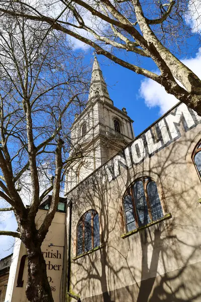 英国布里斯托尔 2024年3月29日 阳光灿烂的布里斯托尔市圣玛丽勒港教堂 — 图库照片
