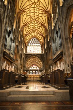 Bristol, İngiltere - 29 Mart 2024: St. Mary Redcliffe kilisesinin mimari detayları