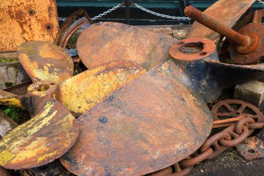 Bristol City, İngiltere 'deki tersanede paslı pervaneler