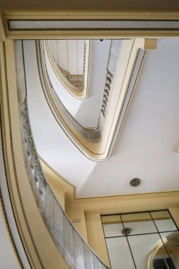 Madrid, İspanya - 8 Nisan 2024: Madrid 'de Antonio Palacios tarafından tasarlanan Circulo de Bellas Sanat binasının mimari detayları