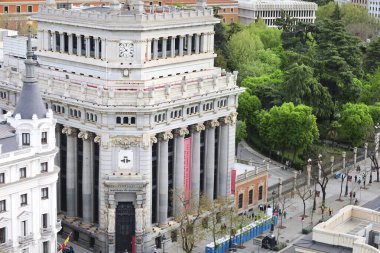 Madrid, İspanya - 8 Nisan 2024: Circulo de Bellas Artes binasının çatısından Madrid 'in panoramik manzarası