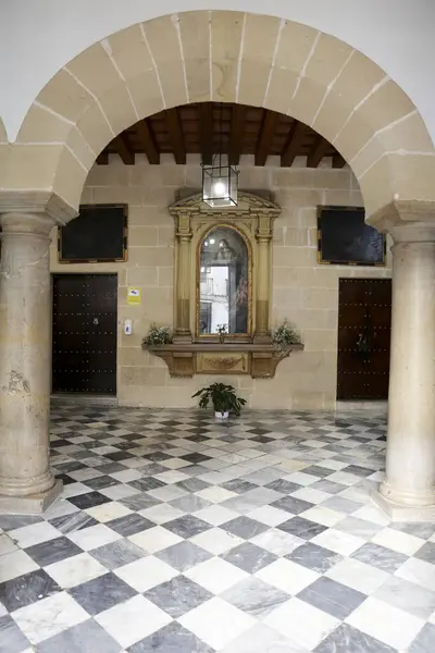 stock image Puerto de Santa Maria, Cadiz, Andalusia, Spain- October 23, 2023: Entrance and Altarpiece in The Priory Church of Puerto de Santa Maria