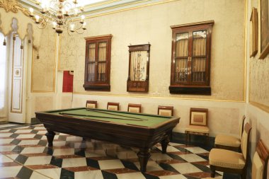 Aranjuez, Madrid, İspanya - 16 Ağustos 2024: Aranjuez Kraliyet Sarayı 'ndaki oyun odası