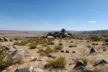 İspanya 'nın Avila Eyaleti Sierra de la Paramera' daki Ulaca Kalesi adlı Kelt yerleşiminde kurban sunağı.