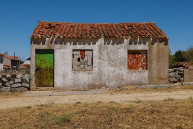 Avila ili, İspanya 'da Villaviciosa' daki tipik kırsal ev