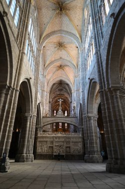 Avila, Castilla y Leon, İspanya... 18 Ağustos 2024: Avila Katedrali 'nin İçi' nin güzel mimari detayları, Avila 'nın eski şehri Katedrali,