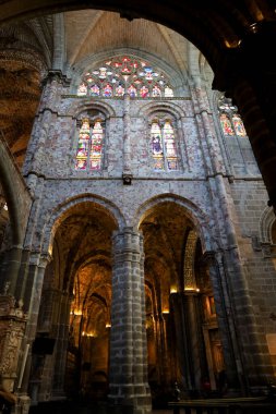 Avila, Castilla y Leon, İspanya... 18 Ağustos 2024: Avila Katedrali 'nin İçi' nin güzel mimari detayları, Avila 'nın eski şehri Katedrali,