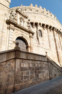 Avila Katedrali 'ndeki Apse ve San Segundo Şapeli, İspanya' nın eski Avila kentindeki Kurtarıcı Katedrali olarak adlandırılır.