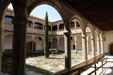 Avila, Castilla y Leon, İspanya - 18 Ağustos 2024: Avila 'daki St. Thomas Kraliyet Manastırı' nda Acemi Manastırı