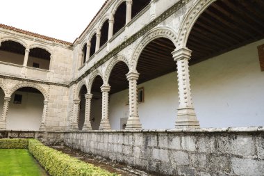 Avila, Castilla y Leon, İspanya - 18 Ağustos 2024: Avila 'daki St. Thomas Kraliyet Manastırı' nda Kral Manastırı