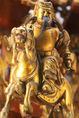 Avila, Castilla y Leon, İspanya - 18 Ağustos 2024: Avila 'daki St. Thomas Kraliyet Manastırı' ndaki Oriental Sanat Müzesi 'nde Çin yontulmuş ahşap figürler