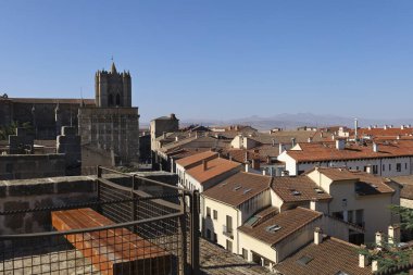 Avila şehrinin manzarası Avila şehrinin görkemli duvarlarından, İspanya