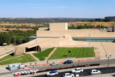Avila, Castilla y Leon, İspanya - 17 Ağustos 2024: Avila 'daki Sergi ve Kongre Merkezi