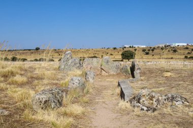 İspanya, Avila 'da Las Cruces Dolmenleri adlı Megalitik mimari