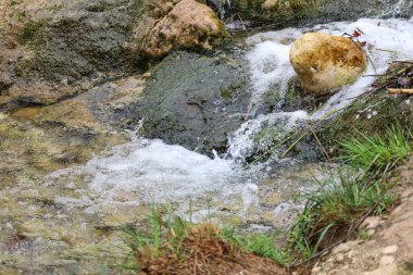 Gorgo de la Escalera şelalesi ve kanyon Anna kasabası, Valencia, İspanya