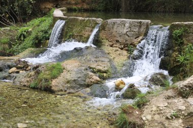 Gorgo de la Escalera şelalesi ve kanyon Anna kasabası, Valencia, İspanya