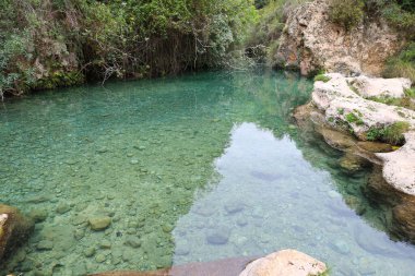 Gorgo de la Escalera şelalesi ve kanyon Anna kasabası, Valencia, İspanya