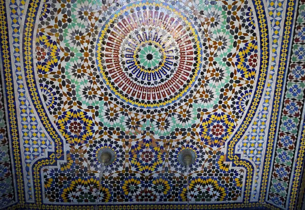 Anna, Valencia, İspanya... 27 Ekim 2024: Anna, Valencia 'daki Cervellon Kontlarının Kale-Sarayı' nın mozaik fayanslarıyla