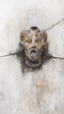 Lizbon, Portekiz 'deki Bronz Şeytan Dekorasyon Bölümü Başkanı