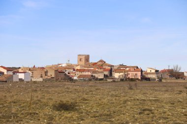 İspanya 'nın Teruel bölgesindeki tarihi Pozondon kasabasının güzel manzarası