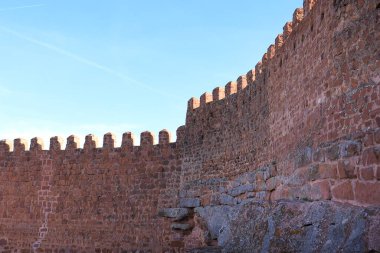 Peracense, Teruel, İspanya - 6 Ocak 2025: Teruel bölgesindeki Peracense Kalesi 'nin mimari detayları