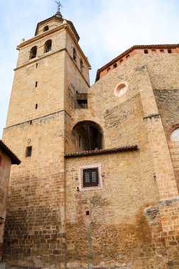 İspanya 'nın Teruel bölgesindeki Albarracin kasabasındaki Salvador Katedrali.