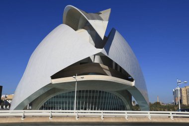 Valencia, İspanya - 27 Aralık 2024: Valencia Sanat Şehri 'ndeki opera binası Palacio de las Artes Reina Sofia' nın mimari detayları