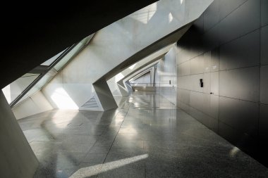 Valencia, İspanya - 27 Aralık 2024 Valencia City 'deki Bilim Müzesi Principe Felipe binasının mimari detayları