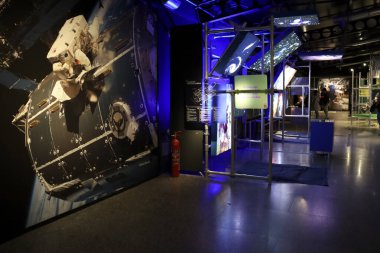 Valencia, İspanya - 27 Aralık 2024 Valencia City 'deki Uzay Sergisi' ne