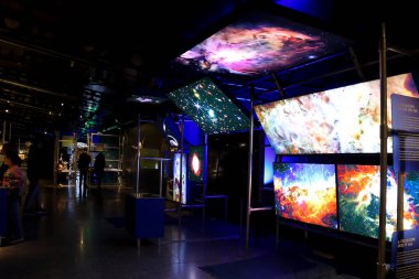 Valencia, İspanya - 27 Aralık 2024 Valencia City 'deki Uzay Sergisi' ne