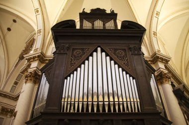 Valencia, İspanya-23 Şubat 2025: Valencia Katedrali 'ndeki eski organ borusu
