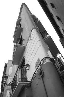 Valencia, İspanya... 26 Aralık 2024 Valencia 'nın El Carmen mahallesinde tuhaf bir alıcı.