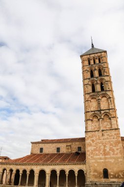 İspanya 'nın Segovia şehrindeki San Esteban Kilisesi