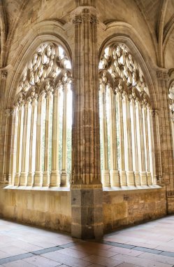 Segovia, Castilla y Leon, İspanya - 5 Nisan 2025: Segovia Katedrali manastırının mimari detayları