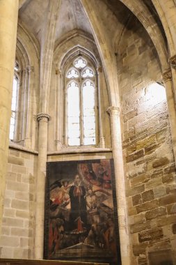 Morella, Castellon, İspanya - 18 Nisan 2025: Morella kasabasındaki Santa Maria La Mayor kilisesinin mimari detayları