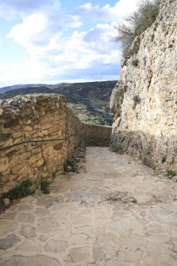 Morella, Castellon, İspanya... 18 Nisan 2025 Morella Kalesi ve Kalesi