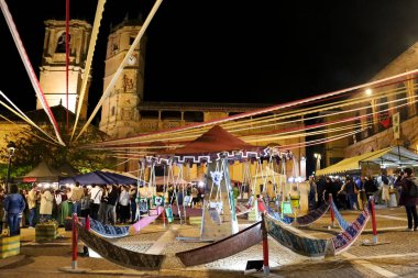 Alcaraz, Albacete, İspanya - 2 Mayıs 2025: Alfonsi Ortaçağ Pazarı