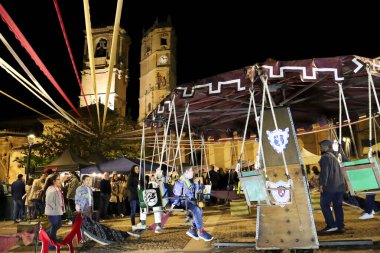 Alcaraz, Albacete, İspanya - 2 Mayıs 2025: Alfonsi Ortaçağ Pazarı