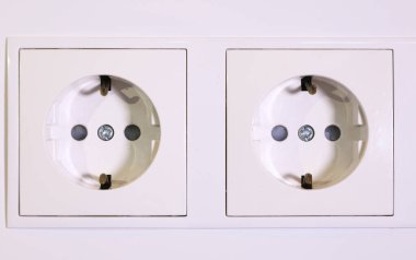 İspanya 'da duvarda çift Avrupa prizi prizi